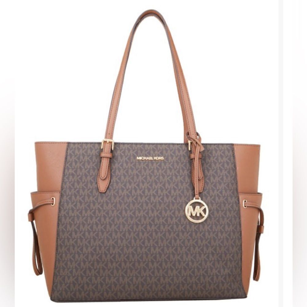 👜👜 Micheal Kors Brown Logo Gilly Drawstring Tote!! Brand New with Tags!!